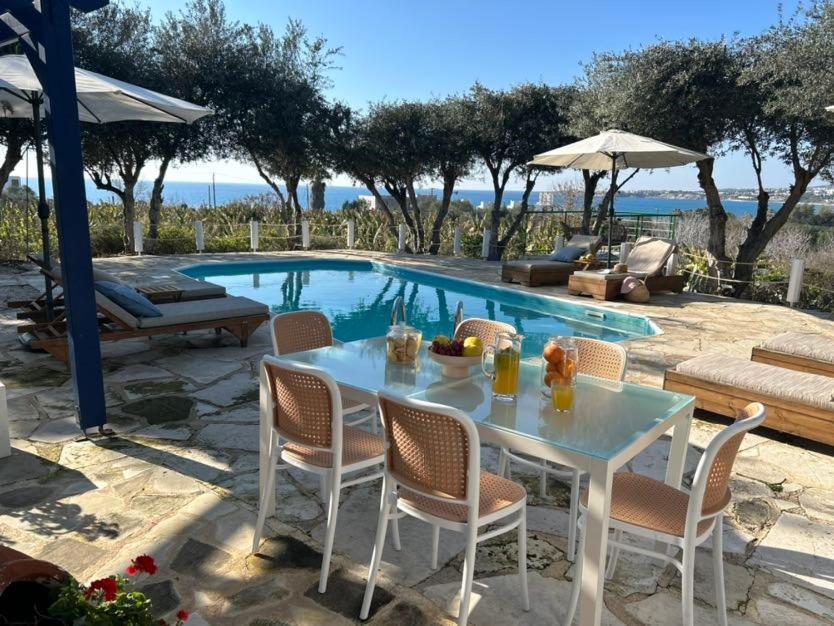 Banana Sunset Villas Paphos Exterior foto